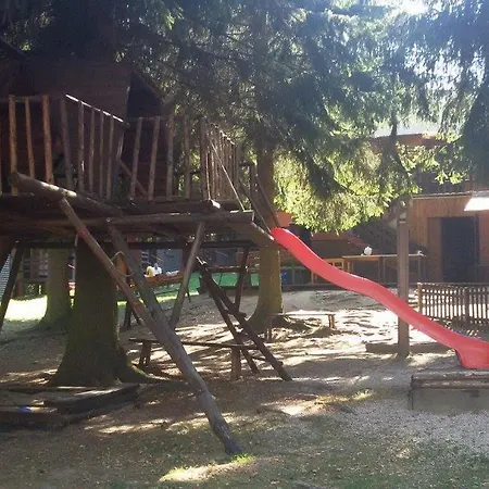 Chatrek - chatová osada Kunžak Campeggio
